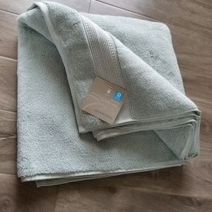 Luxury Charisma Bathroom Towels